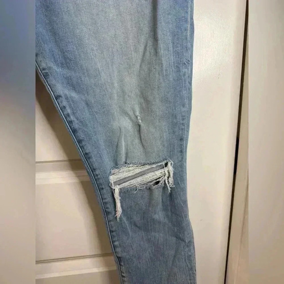 Abercrombie & Fitch Women’s Curve Love Super Skinny Ankle High Rise Jeans - Picture 6 of 6